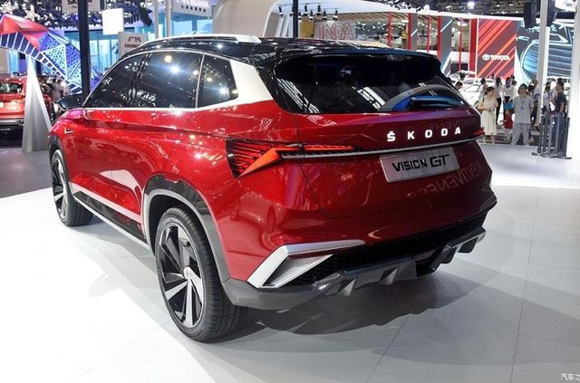 Skoda показала спортивну версію кросовера Kamiq - фото 331698