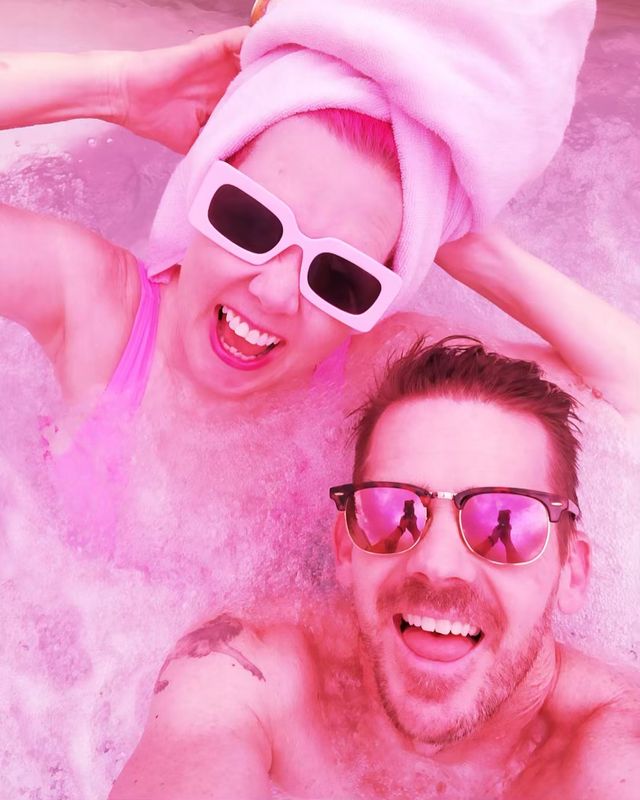 Рожеве життя: американка-барбі підкорює мережу - фото 331842