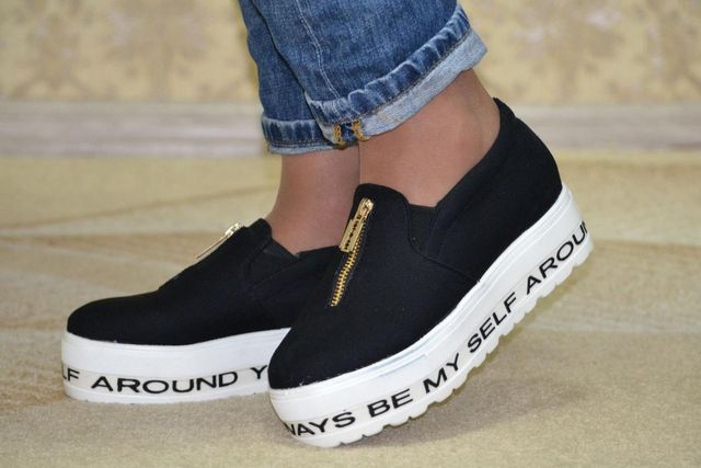 Лікарі назвали найнезручнішє літнє взуття - фото 331957