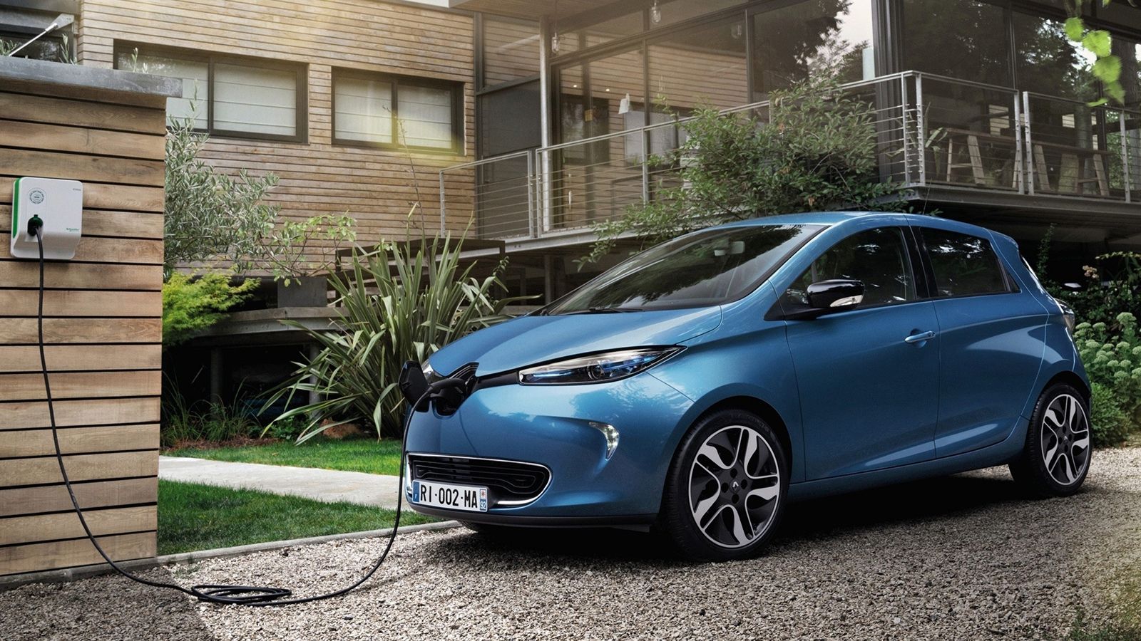 Renault запустила незвичайну рекламну кампанію електромобіля Zoe