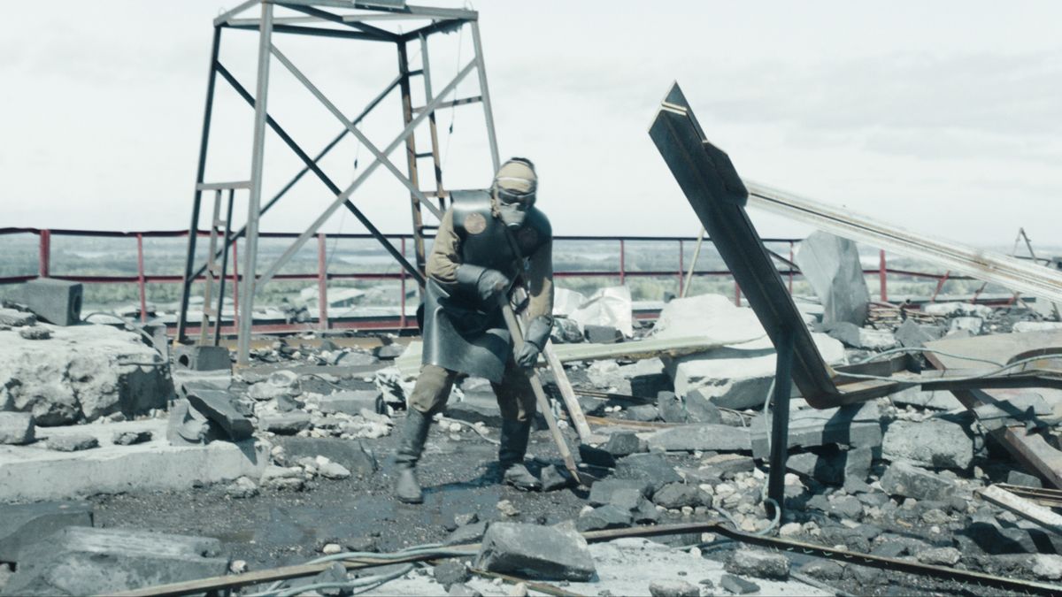 Ліквідатори в серіалі Чорнобиль - фото 1