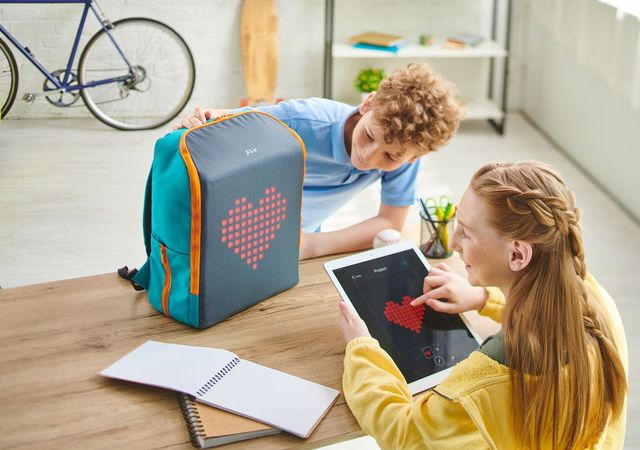 Проект українського рюкзака Pix зібрав 15 тисяч доларів за шість годин - фото 332269