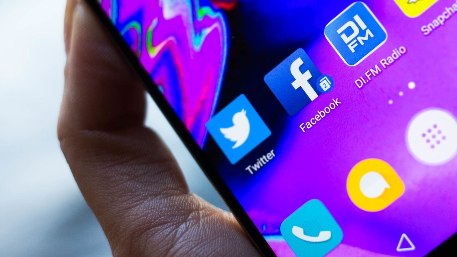 Facebook vs Huawei - фото 1