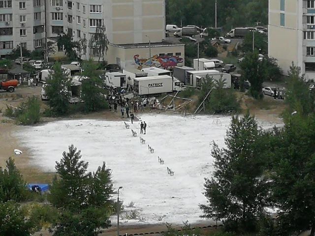 У мережі показали, як знімали сцену з Чорнобиля на Троєщині - фото 332612