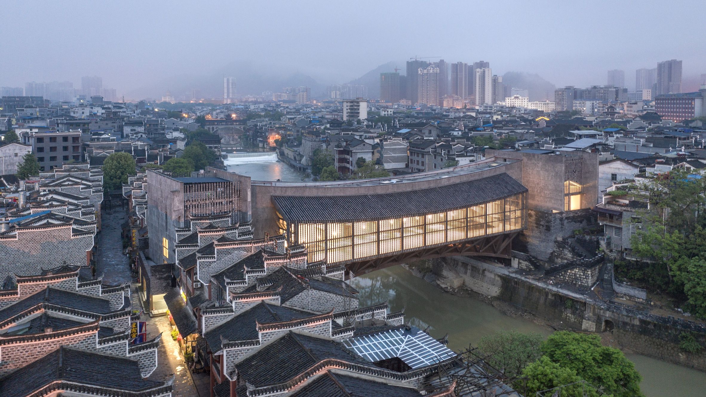 Як виглядає новий міст-музей у Китаї