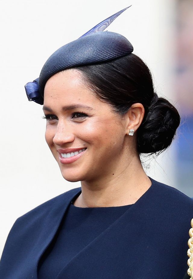 Меган Маркл вперше вийшла на публіку після пологів - фото 333013