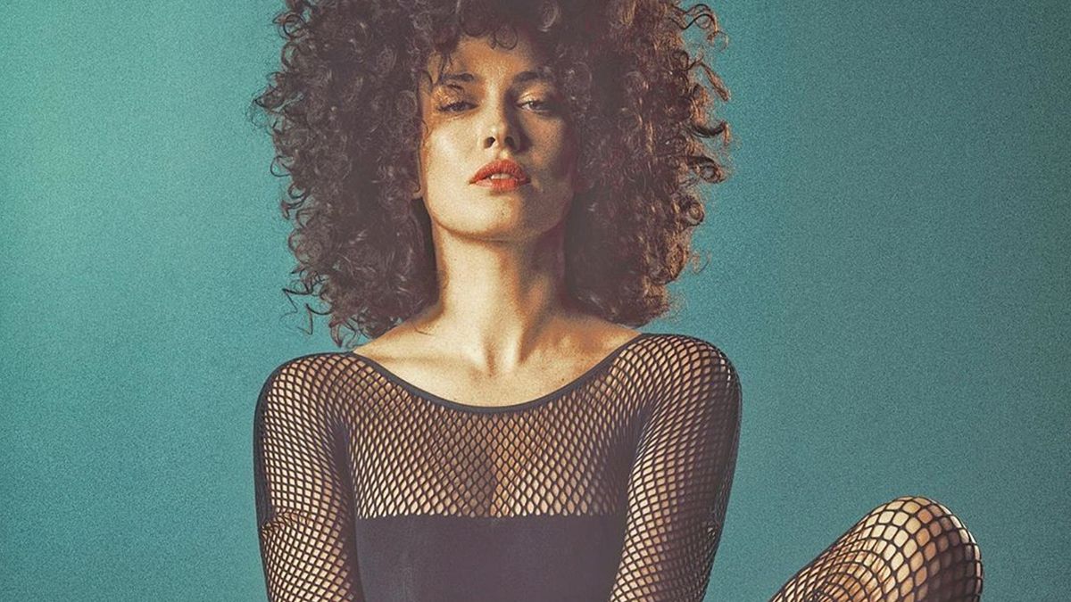 Напівоголена Даша Астаф'єва розбурхала мережу інтимними кадрами