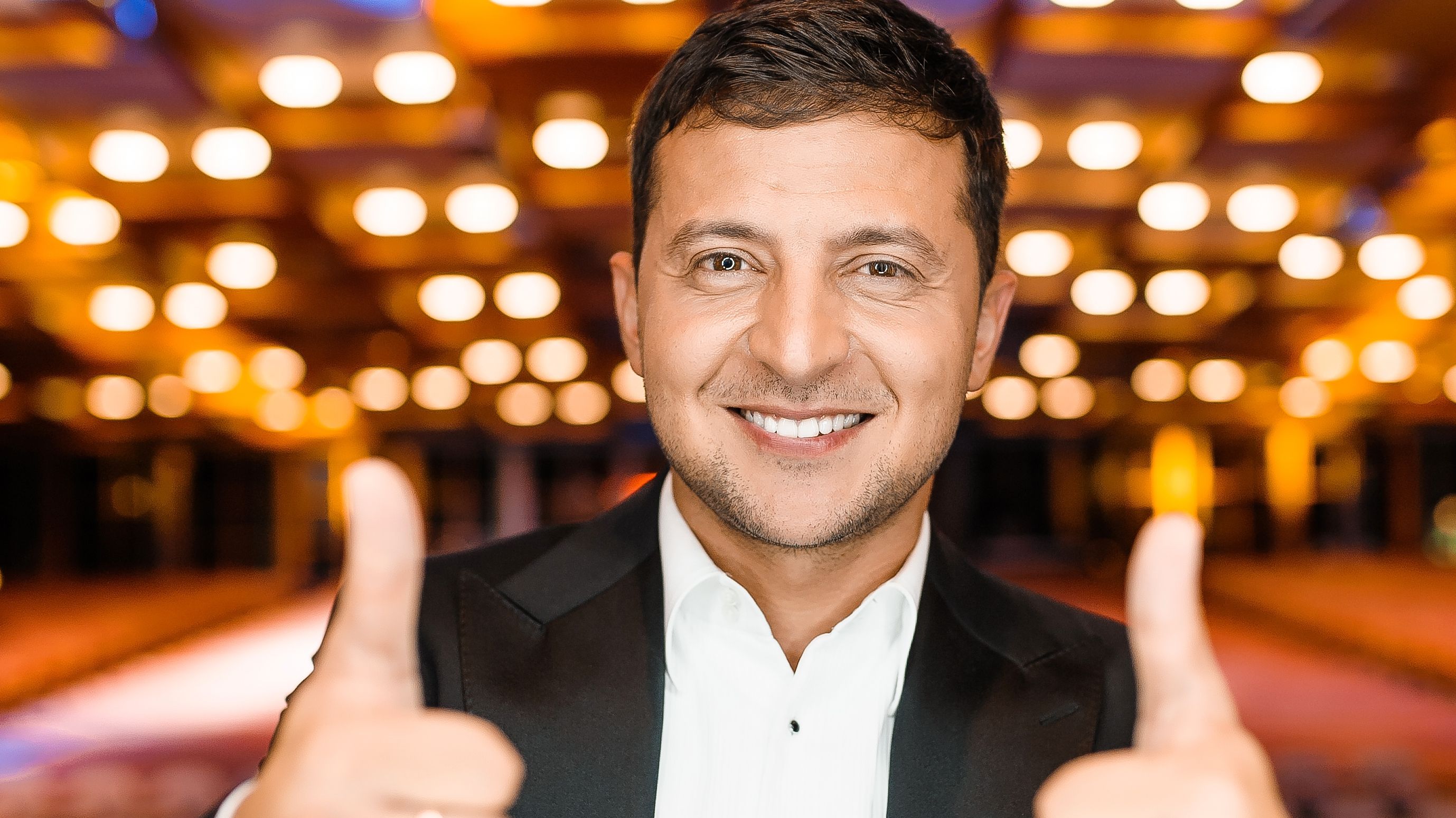 На знімку зображений не тільки молодий Зеленський - фото 1