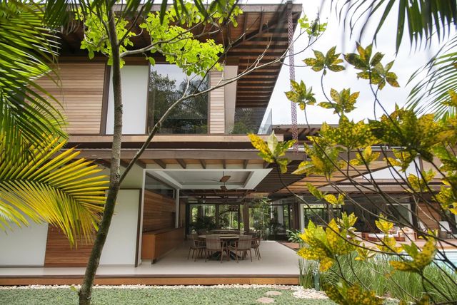 Архітектори створили розкішну тропічну віллу в Бразилії: фото - фото 333469