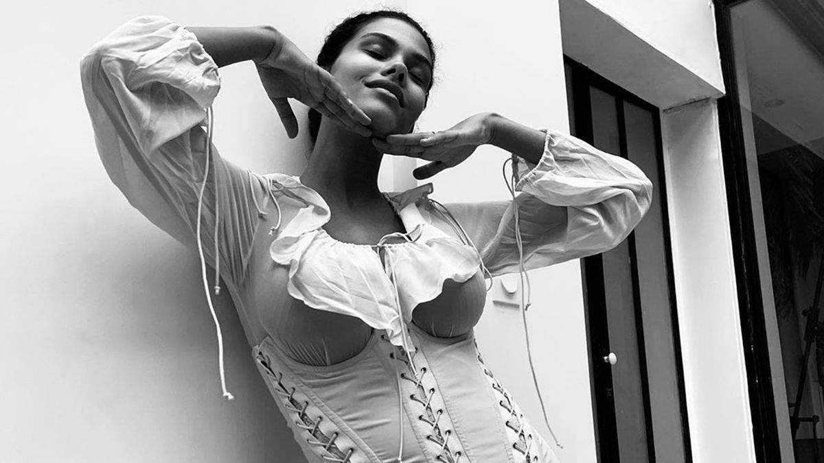 Модель Тіна Кунакі - фото 1