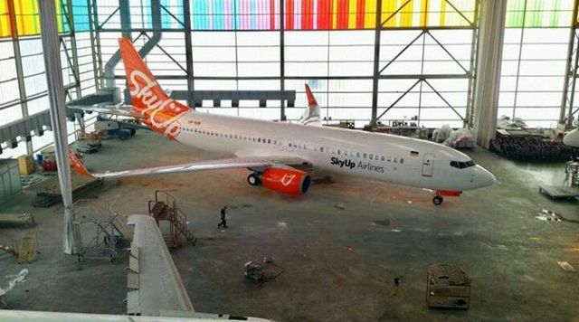 Суд призупинив ліцензію SkyUp Airlines - фото 333683
