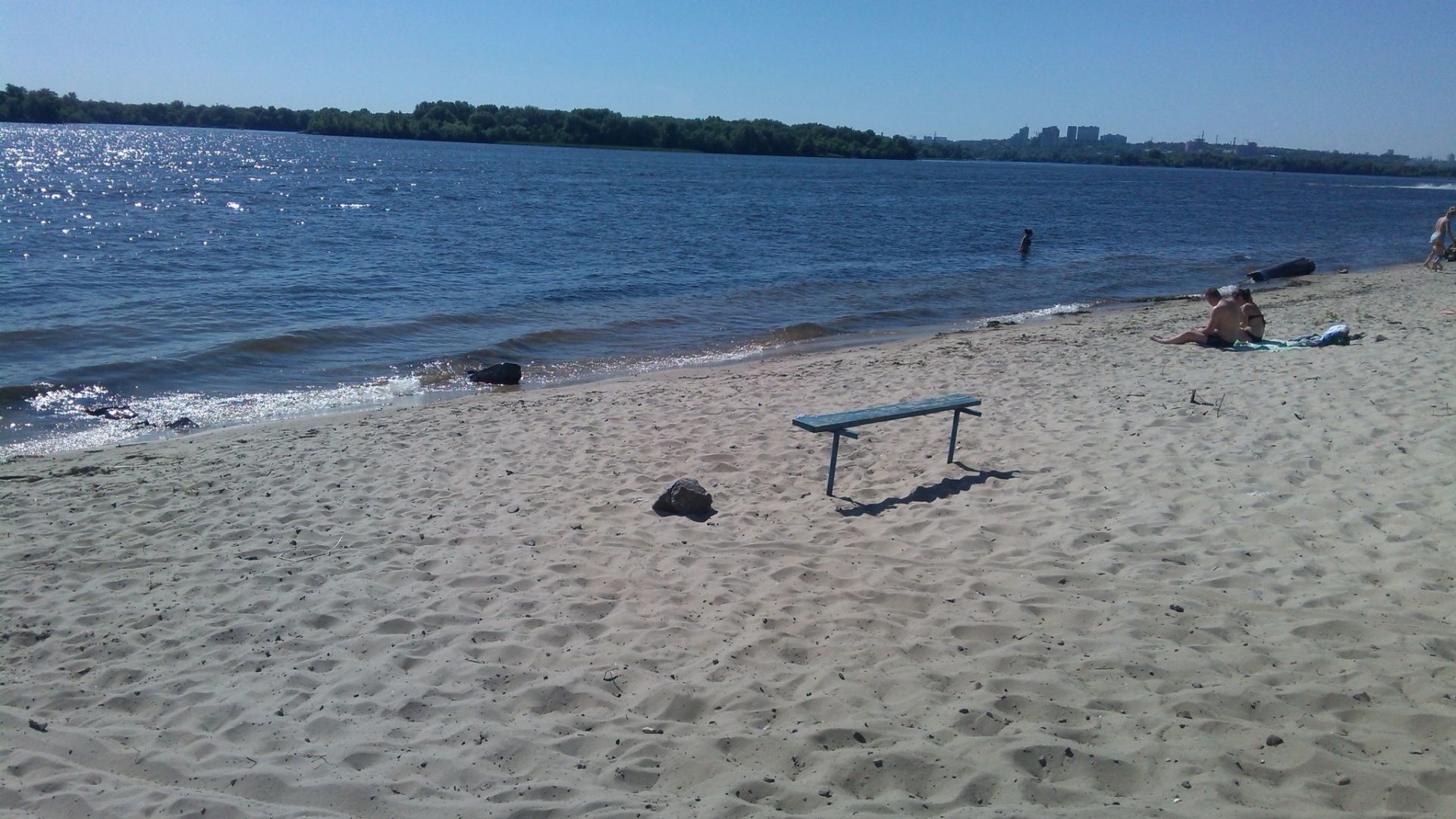 Пляжний сезон у Києві в яскравих знімках