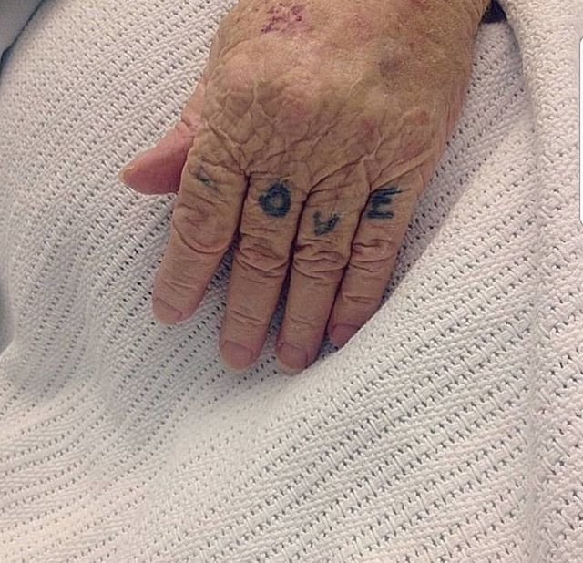 Як змінюються татуювання з плином часу (фото) - фото 334467