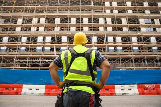 Звичайний будівельник із США підірвав мережу - фото 334513