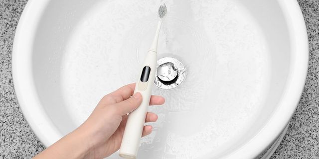 Xiaomi представила зубну щітку Oclean X з кольоровим дисплеєм - фото 334581