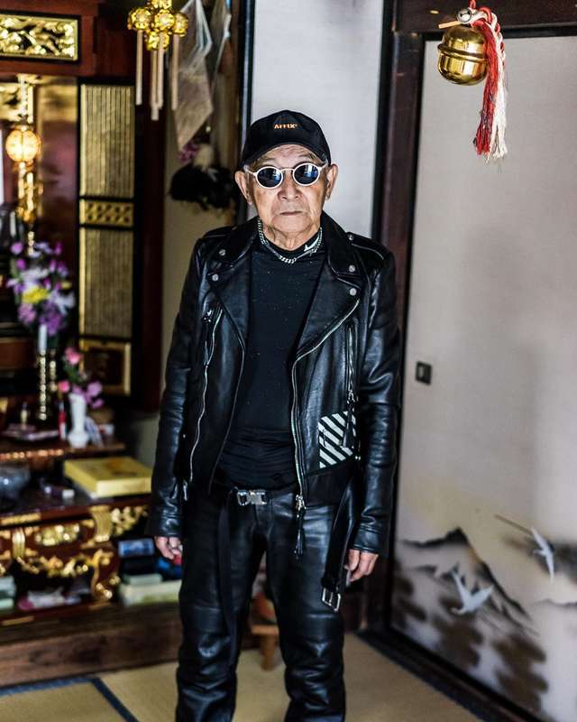Модний та ефектний 84-річний пенсіонер з Японії підкорив мережу: яскраві фото - фото 334627