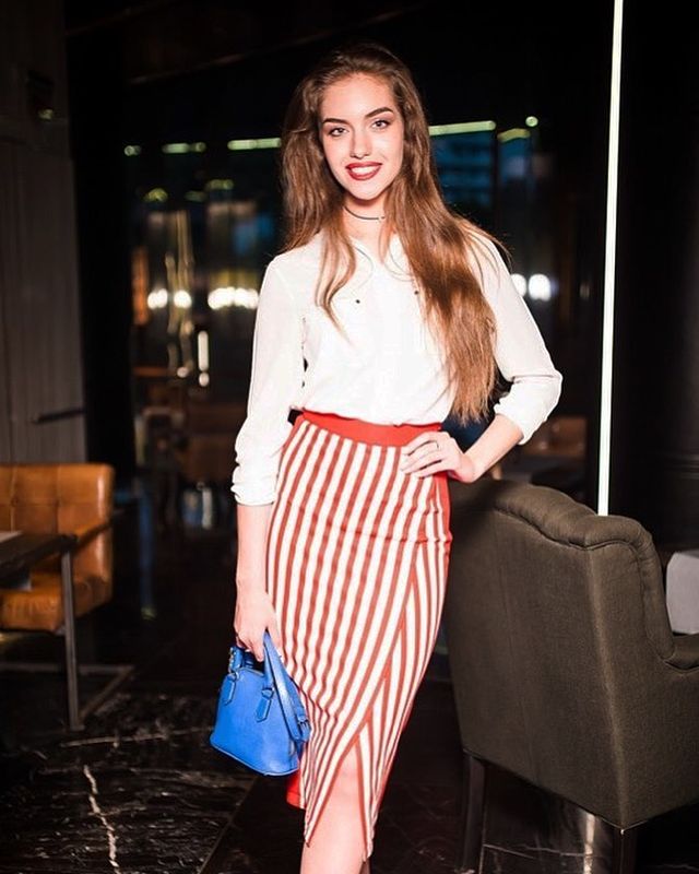 Дівчина тижня: спокуслива Олександра Кучеренко, яка підкорила серце Комарова - фото 334729