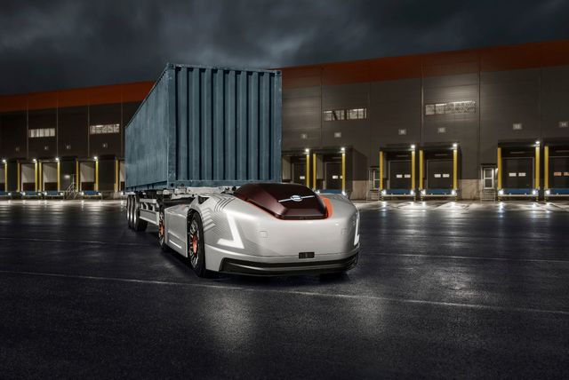 Безпілотні вантажівки Volvo почали перевозити вантажі - фото 334945