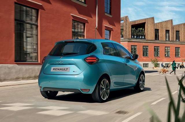 Французи представили оновлений Renault Zoe: оновлений салон і підвищена автономність - фото 335214