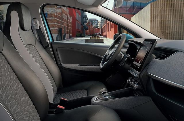 Французи представили оновлений Renault Zoe: оновлений салон і підвищена автономність - фото 335219