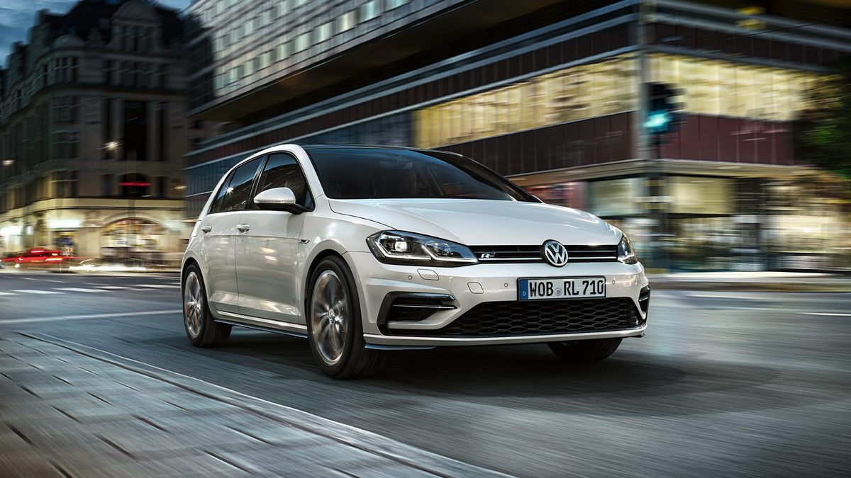 Новенький Volkswagen Golf покажуть наприкінці року - фото 1