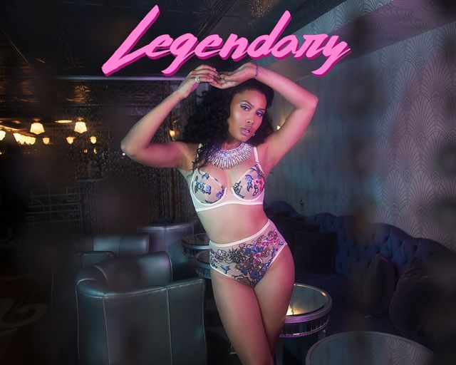 Трансгендер стала обличчям бренду жіночої білизни: пікантні кадри - фото 335390