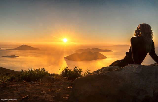 Найкрасивіші заходи сонця з усього світу: атмосферні фото - фото 335422