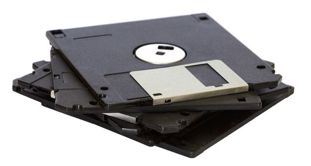 Гаджети з 90-х: якою технікою користувалися наші батьки - фото 335467