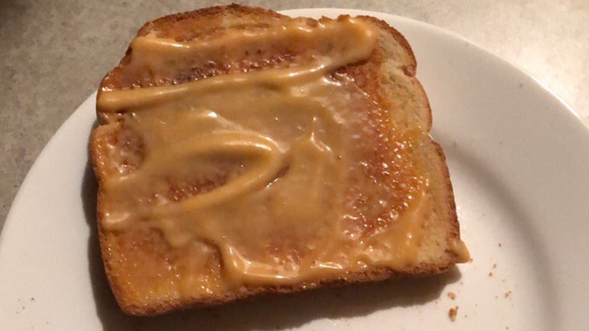 Користувачі діляться в мережі знімками "найогидніших" перекусів