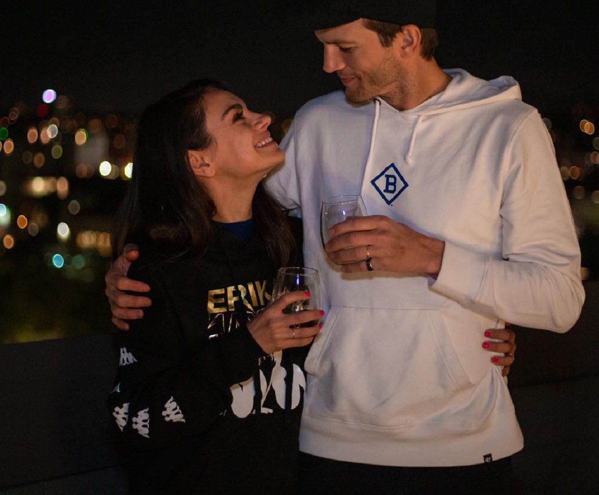 Це кінець: Міла Куніс та Ештон Катчер потролили відомий журнал (відео)