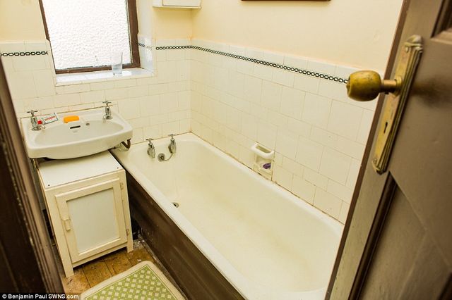 Британець трансформував свою квартиру у стилі 1930-х років - фото 335854