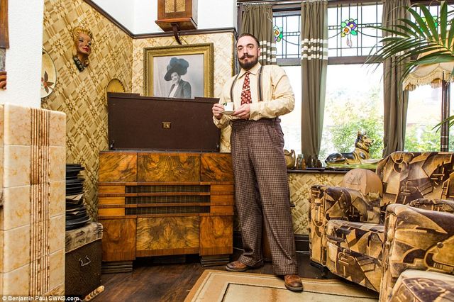 Британець трансформував свою квартиру у стилі 1930-х років - фото 335857