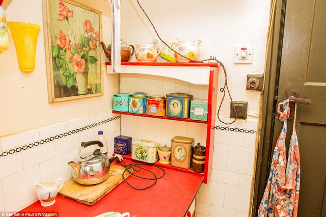 Британець трансформував свою квартиру у стилі 1930-х років - фото 335863