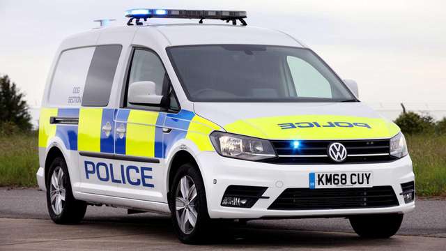 Volkswagen зробив фургон для поліцейських собак - фото 335976