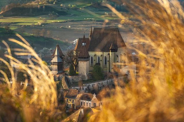 Інша Румунія у захопливих фото, які приковують погляд - фото 336080