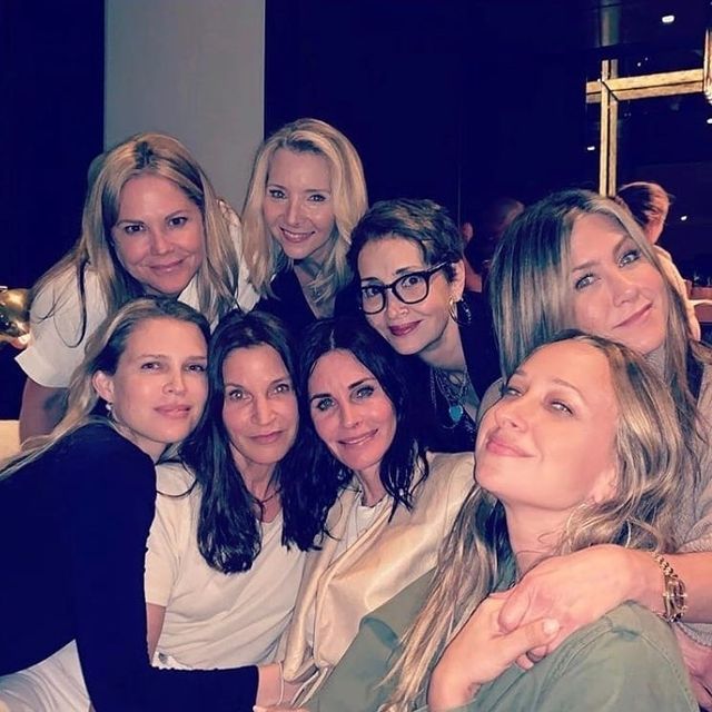 Святкова вечірка з нагоди дн Кортні Кокс - фото 336211