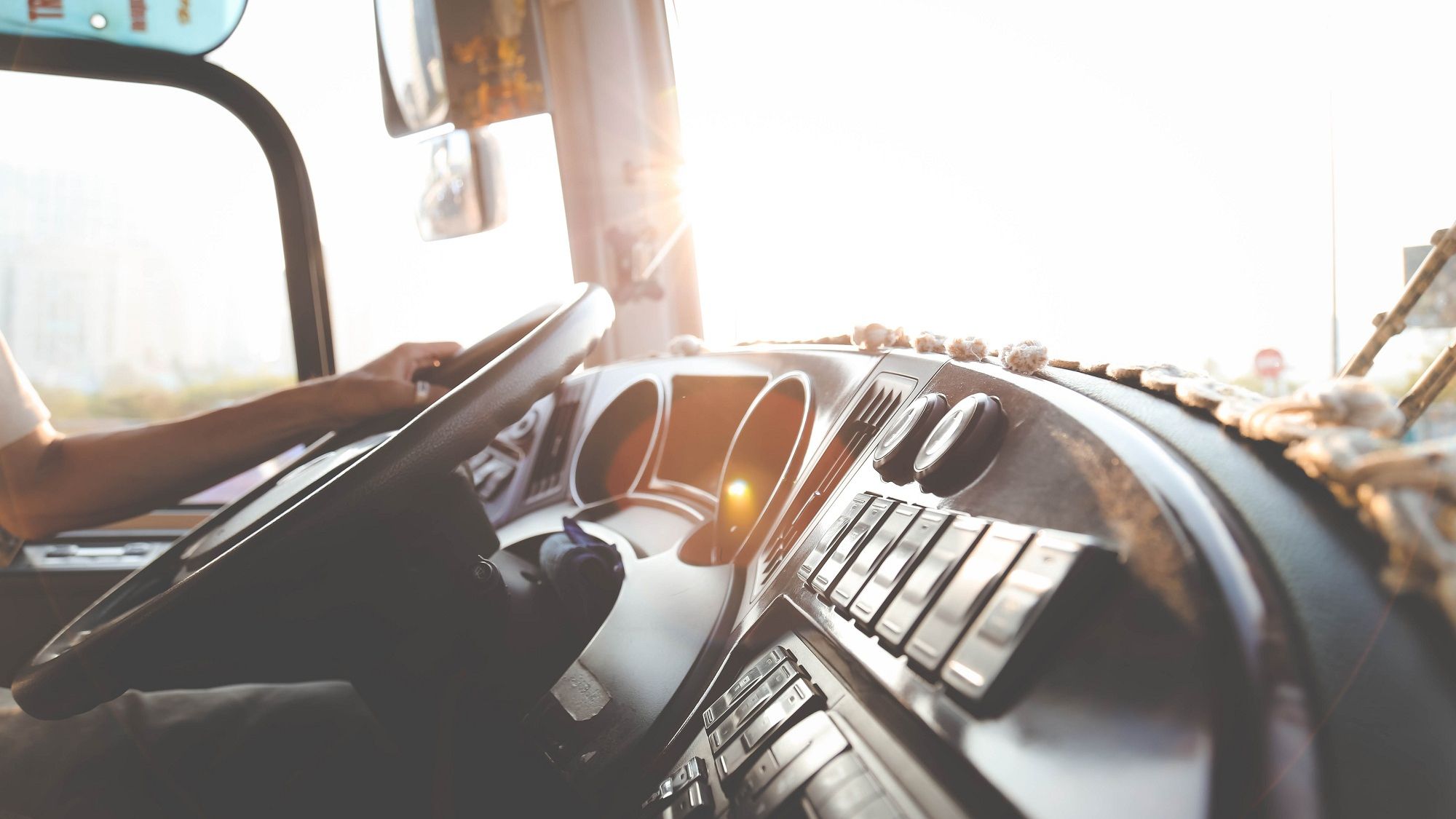 Водій здивував киян своєю доброзичливістю - фото 1