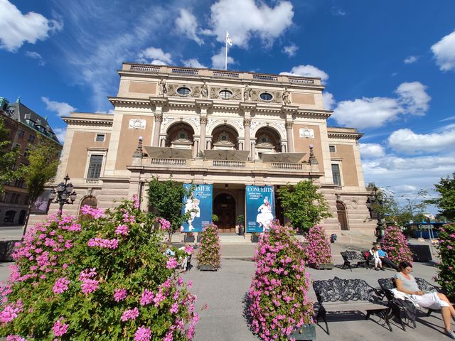 Вікенд у Гданську та Стокгольмі: як відпочити на морі та заплатити 3000 гривень штрафу - фото 336265