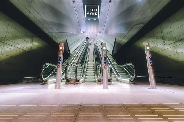 Футуризм і стиль: як виглядає новенька лінія метро в Амстердамі - фото 336402