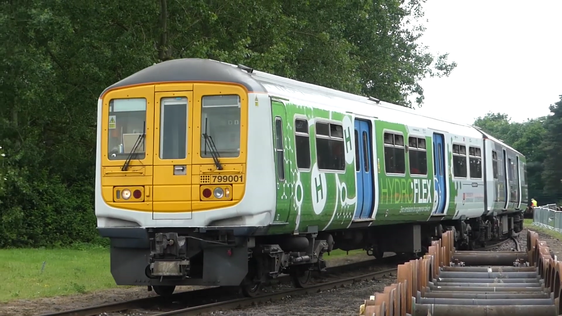 Великобританія показала свій перший водневий поїзд