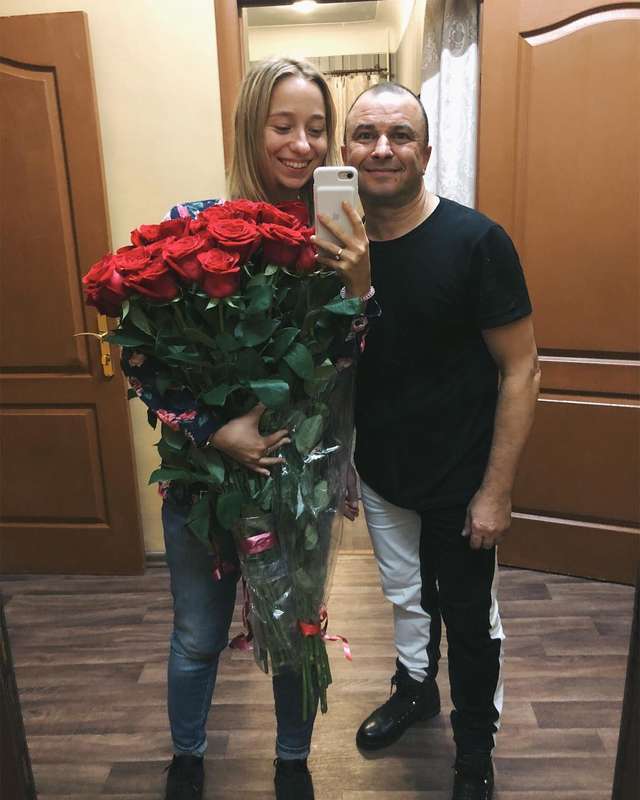 Віктор Павлік покинув дружину заради 25-річної дівчини: фото нової нареченої артиста - фото 336422
