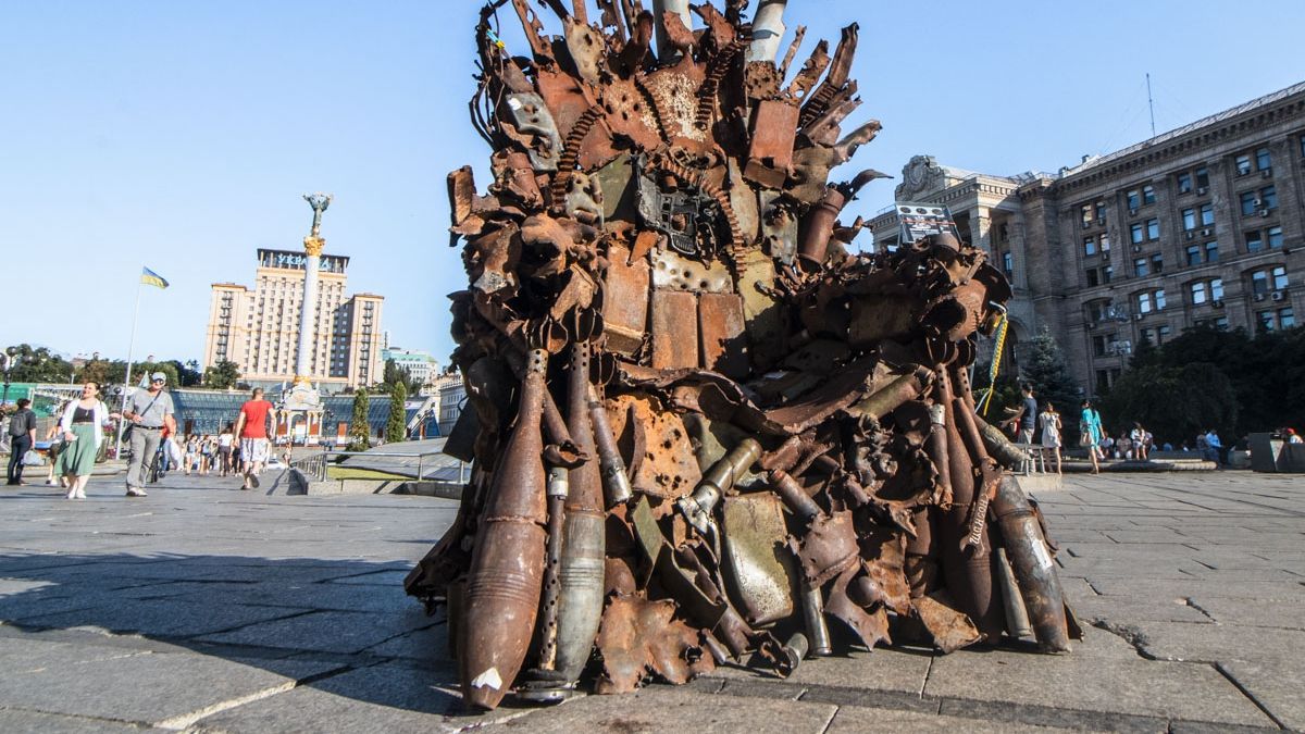 У Києві встановили Залізний трон Сходу