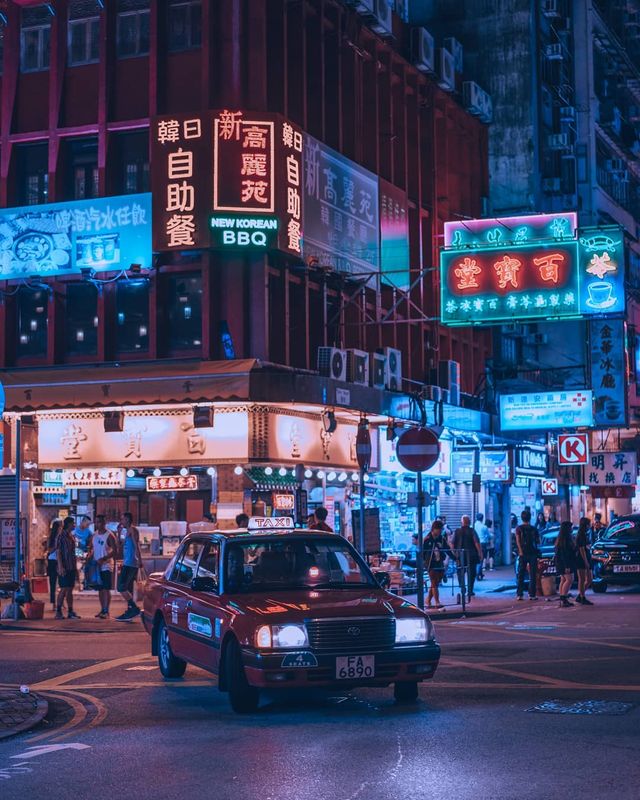 Нічна прогулянка Гонконгом, від якої важко відвести погляд: фото - фото 336554