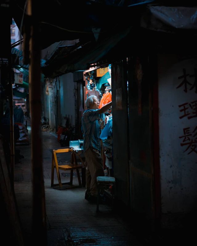 Нічна прогулянка Гонконгом, від якої важко відвести погляд: фото - фото 336555