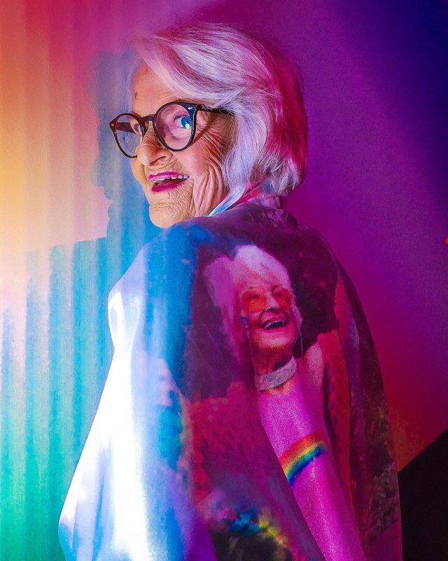 90-річна бабуся підкорила Instagram своїм виглядом - фото 336596