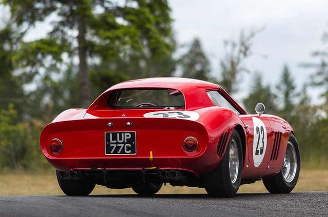 На аукціоні за Ferrari 250 GTO віддають десятки мільйонів доларів - фото 336821
