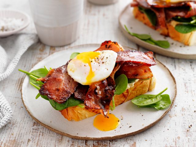 Яйця з беконом – не найкраще поєднання на сніданок - фото 336918