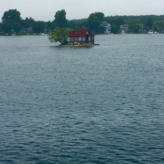 Як виглядає один з найменших островів у світі: атмосферні фото - фото 336933