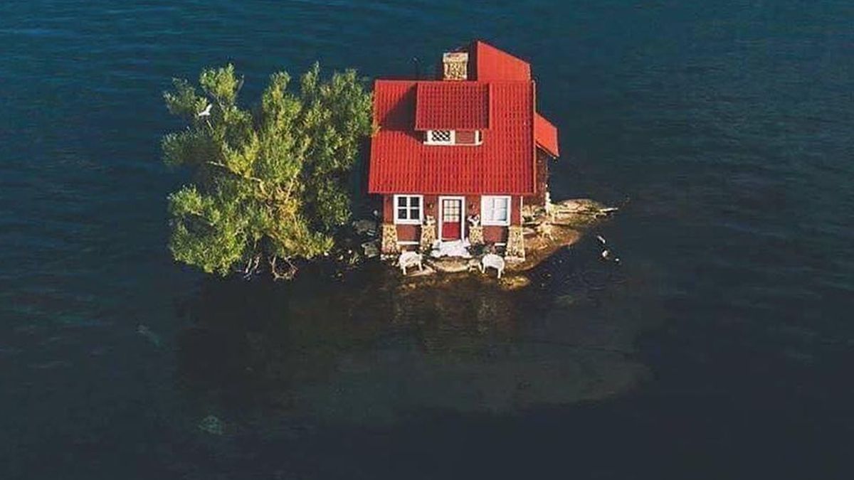 Островів з одним будинком на річці Святого Лаврентія - фото 1