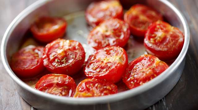 Не бажано їсти помідори при панкреатиті - фото 336993
